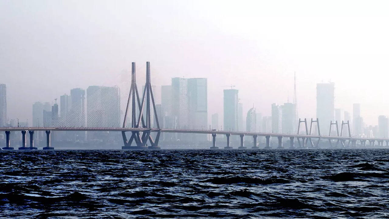 hussaindorewala's tweet card. When was the last time you saw a feasibility report for a govt project actually say: This is not a good idea