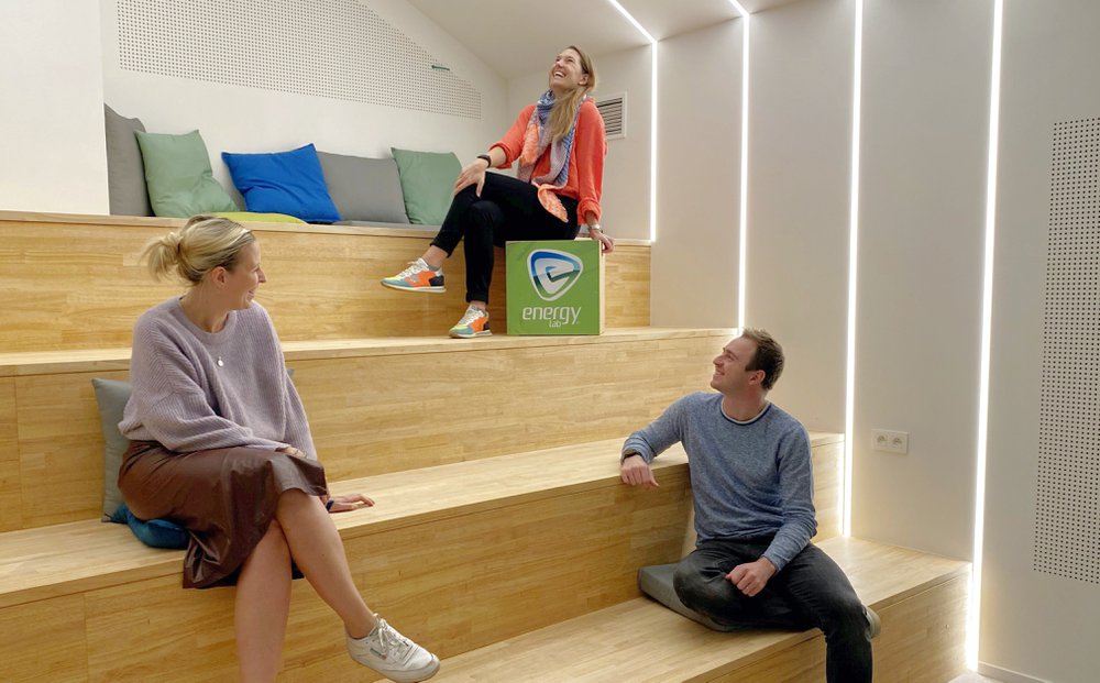 bloovi's tweet card. De coronacrisis hakt er bij veel mensen diep in, mentaal maar zeker ook fysiek. Vooral in de tweede lockdown lijken de motivatie en moraal vaak zoek: de dagen worden donkerder en kouder, en de...