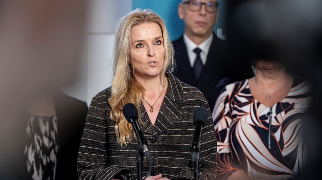 SigneLoentoft's tweet card. Liberal Alliance, De Konservative og Danmarksdemokraterne har netop forladt forhandlingerne om ungdomsuddannelserne før tid. Tesfaye kalder forhandlingerne "saglige og grundige" og understreger, at...