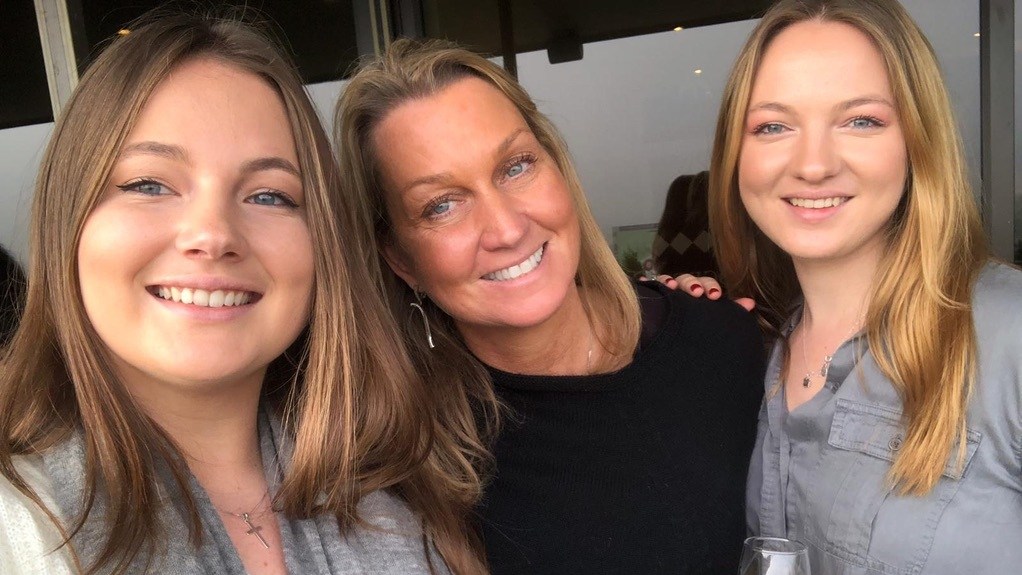 shad1126's tweet card. Fraudsters are posing as vulnerable children to trick parents out of thousands of pounds — but the police and phone companies are playing catch-up