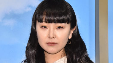 tsuisoku777's tweet card. 1: 名無しさん＠ 2024/12/11(水) 17:52:53.71 ID:Pk9DS6Ms9 歌手でタレントの松田ゆう姫（37）が11日、TOKYO　MX「5時に夢中！」（月～金曜後5・00）に生出演し、“パーカーおじさん”論争に私見を語った。 （中略） 実業家の前澤友作氏は自身が国際宇宙ステーショ