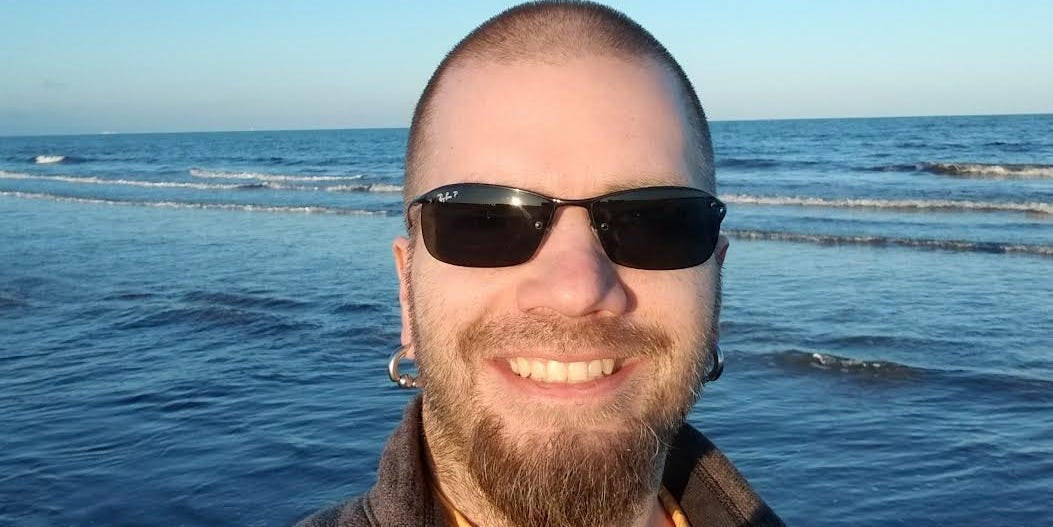 reddogmarc's tweet card. A Microsoft veteran shares why he resigned amid the Great Flattening, and how he landed another tech job in a tough market.