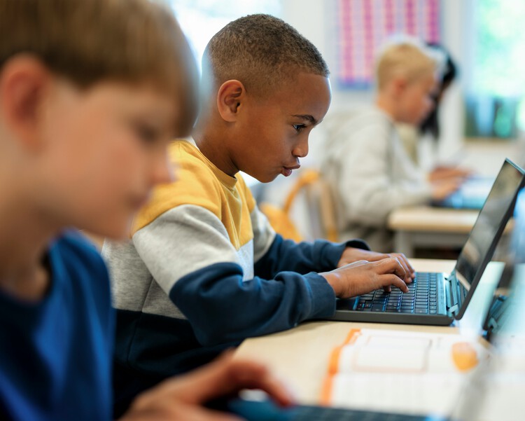 ROBO_Robotics's tweet card. What was wrong with pen and paper again?