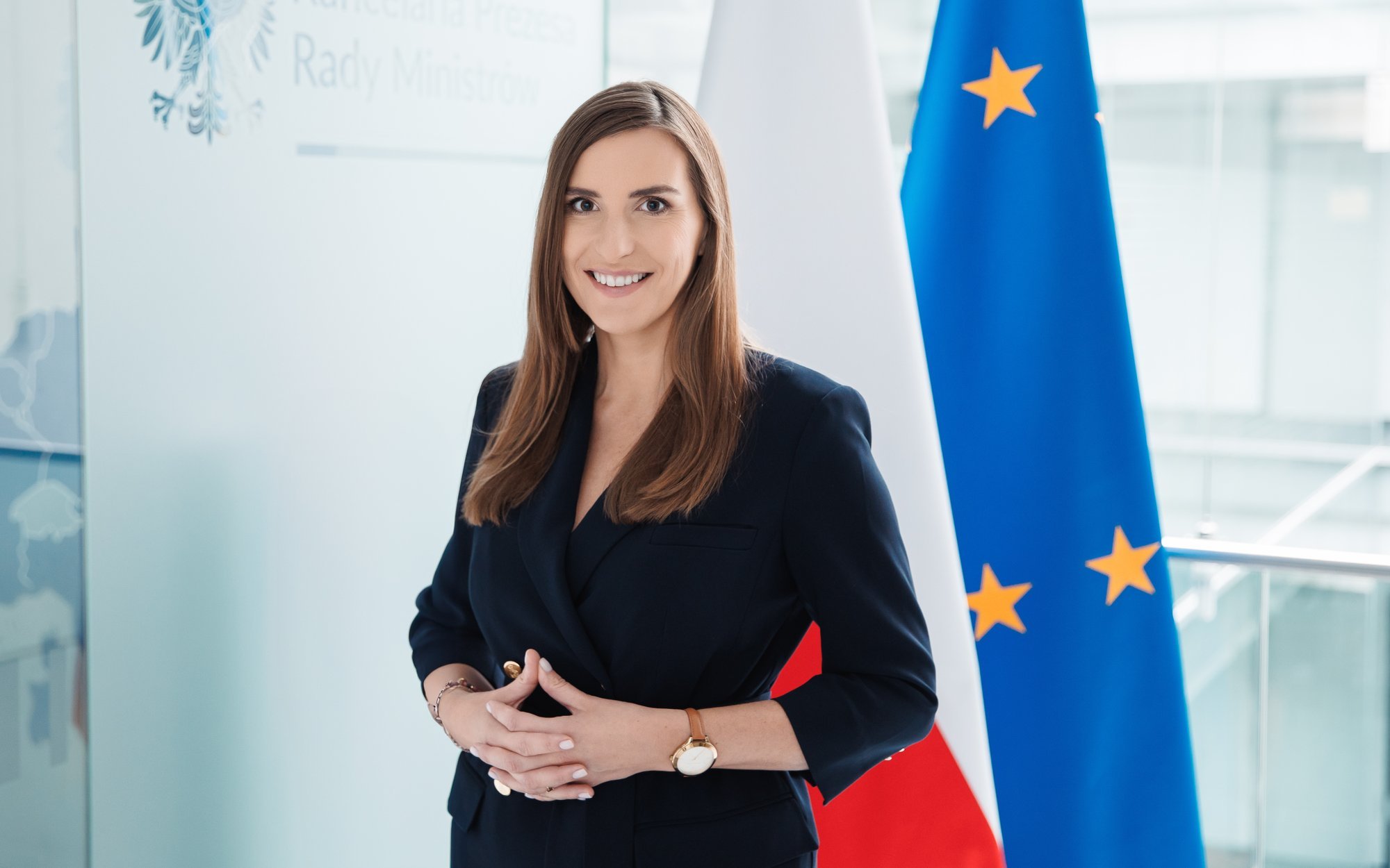 rzeczpospolita's tweet card. Rząd przyjął plan inwestycyjny dotyczący pożyczek z SAFE, a do 30 listopada prześlemy go Komisji Europejskiej. Na początku marca powinniśmy podpisać umowę pożyc