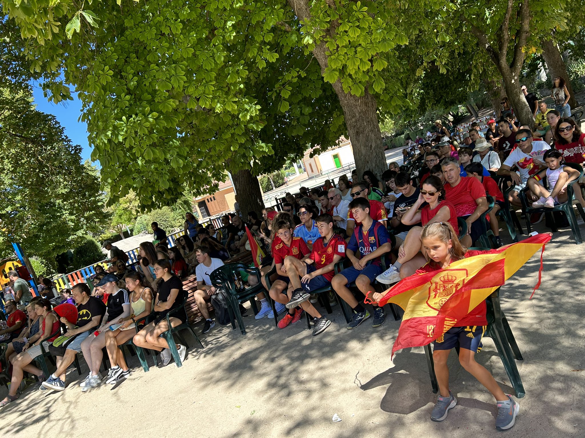 Vocesdecuenca's tweet card. El partido de la Selección Española contra Francia se jugará a las 21:00 horas.