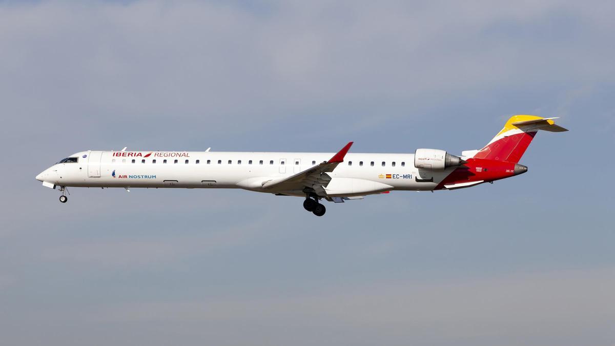 elperiodico's tweet card. El Gobierno de Maduro acusa a seis aerolíneas de alinearse con el “terrorismo de Estado” de Washington y les revoca la concesión para operar en el país