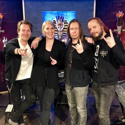 Tweet card summary image