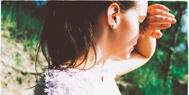 FrontRangeEye's tweet card. Running to wash my hands...