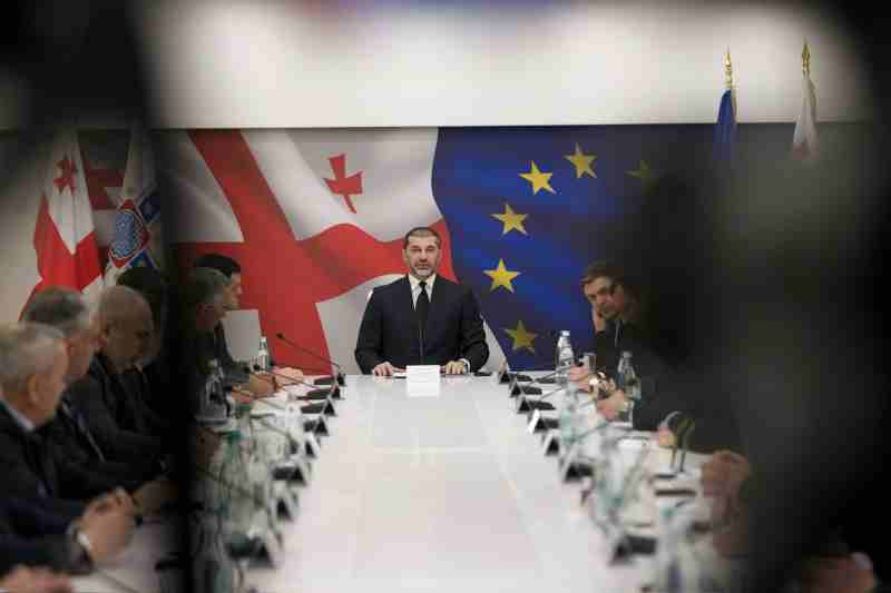 timerge's tweet card. ქვეითთა უსაფრთხო გადაადგილების, საავტომობილო მოძრაობის მოწესრიგებისა და განტვირთვის მიზნით, დედაქალაქში საგზაო ინფრასტრუქტურის მოწყობა გრძელდება. როგორც დედაქალაქის მერმა თბილისის მუნიციპალიტეტის…