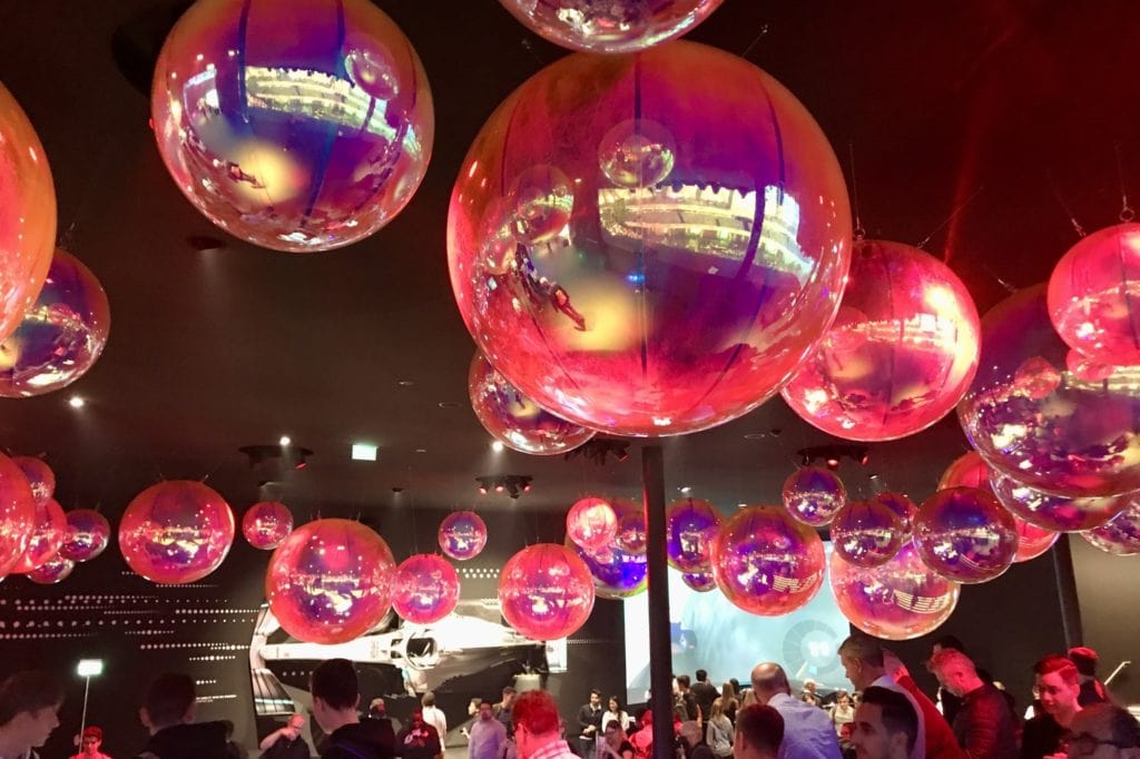 324mhertz's tweet card. Wer Hashtag hört, denkt in den meisten Fällen an Social Media. Deswegen widmen wir uns gleich dem spannenden Thema — Hashtag-Kategorien. Dies liegt daran, dass sie von Instagram über LinkedIn…