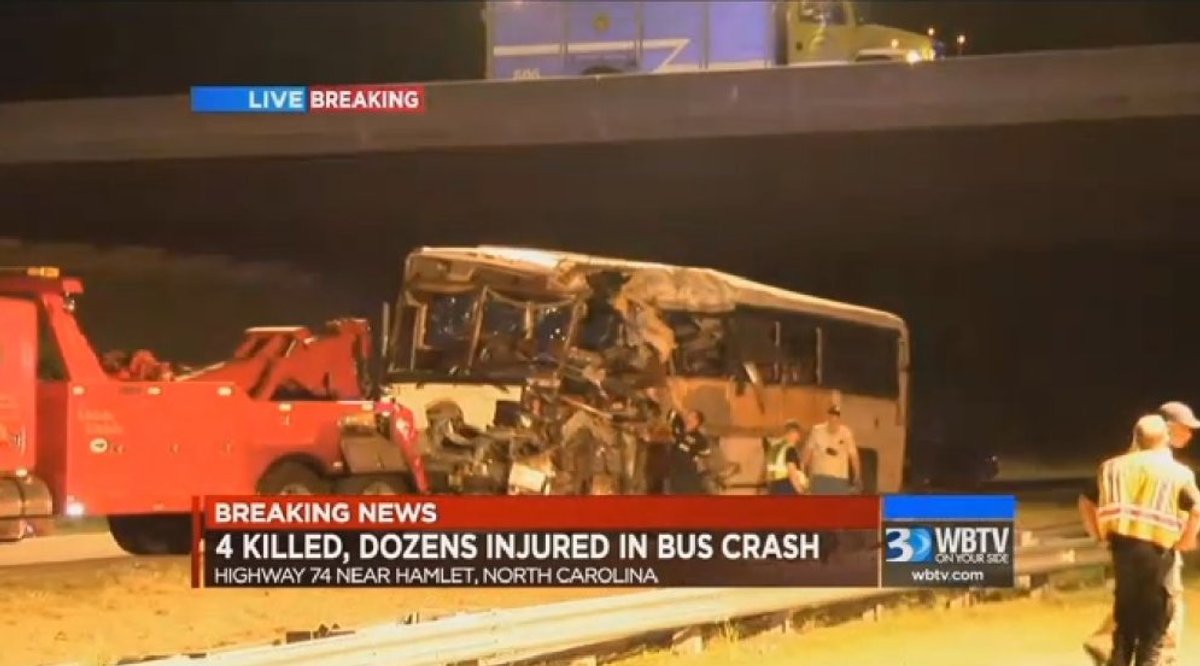 DelfiLV's tweet card. ASV sportistu autobusa avārijā četri bojāgājušie, vairāk nekā 40 ievainoti