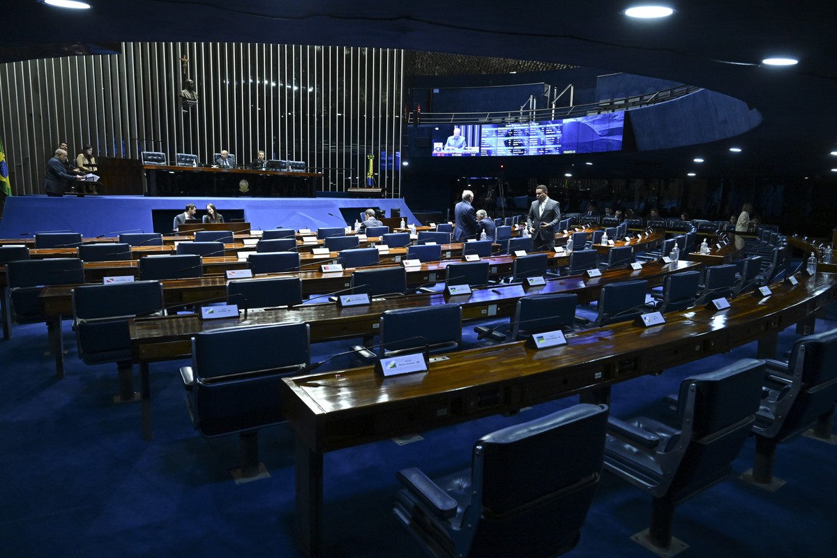 valoreconomico's tweet card. Proposta prevê compensar eventual impacto fiscal da reforma do IR e retoma pontos da MP com alternativas ao aumento do IOF