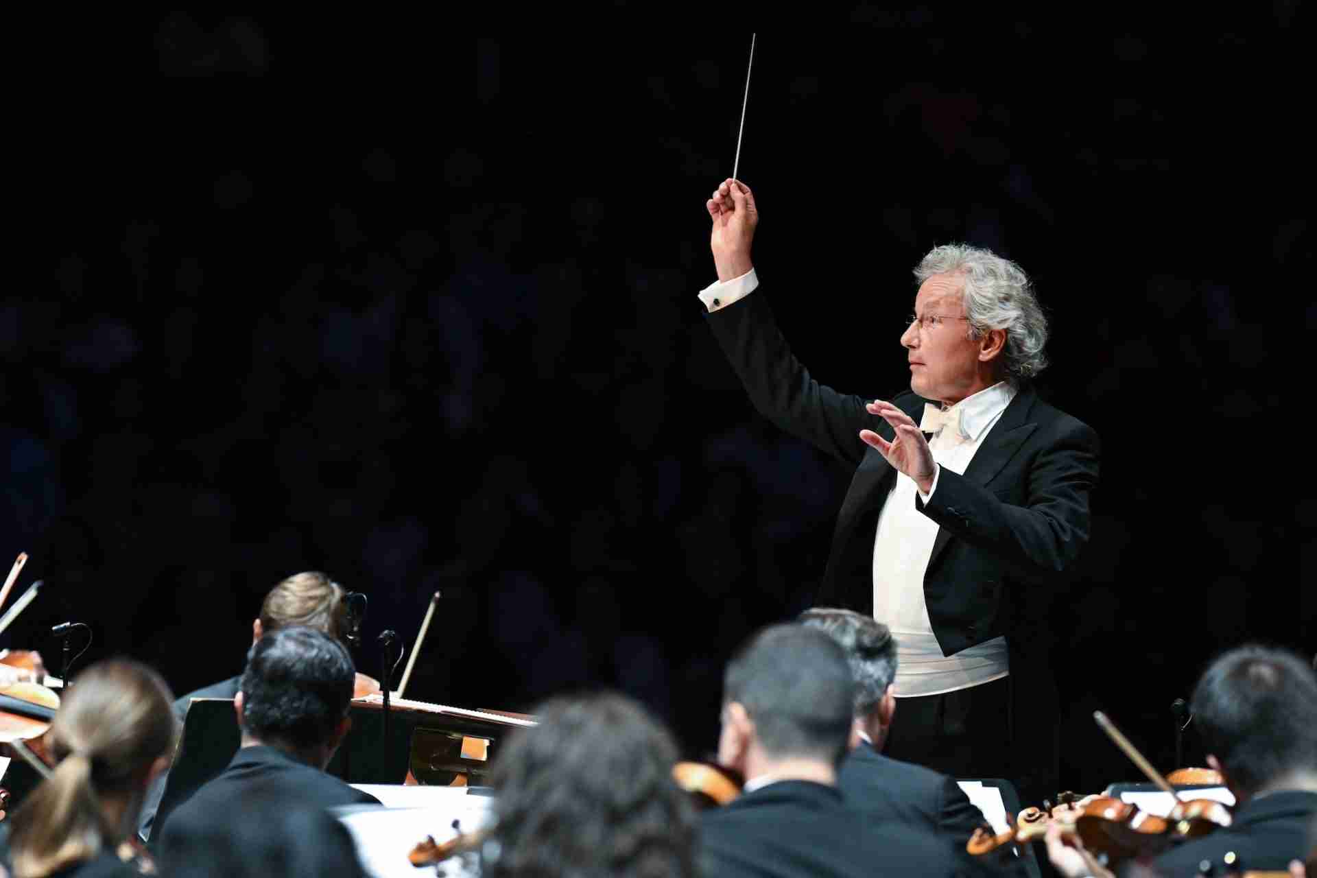 ClassicalSource's tweet card. Tube strike notwithstanding, the Vienna Philharmonic attracted a virtually full house and rightly so. In terms of technical expertise and the projection of a