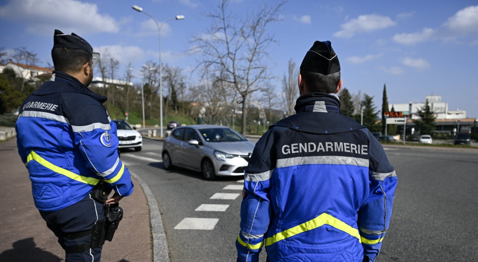 coursdecode's tweet card. 🚔 Tout savoir sur la rétention du permis de conduire : infractions, procédure, sanctions 🚫 et récupération rapide 🚗