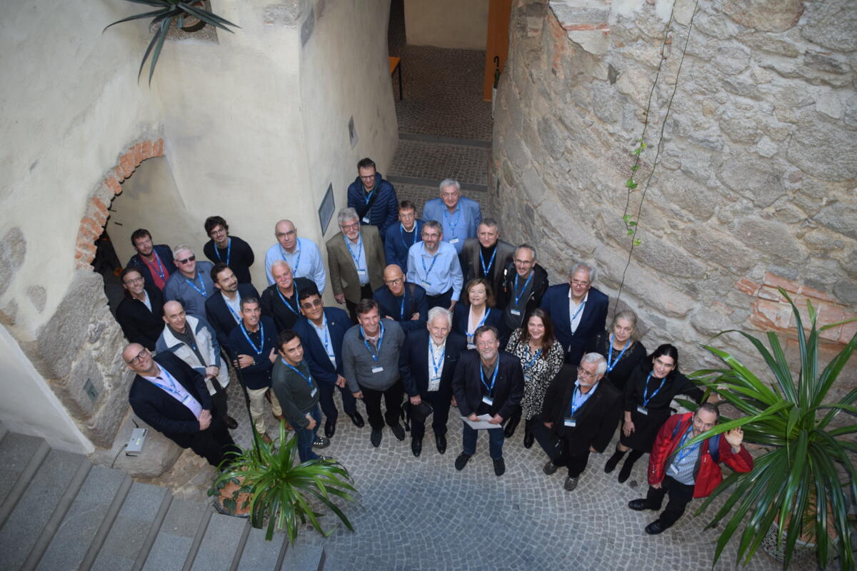 hypergeometer's tweet card. Symposium on the Occasion of the 80th Birthday of RISC-founder Bruno Buchberger Program (all times are CEST, i.e. GMT+2) 9:00 – 9:15 Opening Peter Paule 9:15 – 12:00 Symposium Seminar Room Pond...