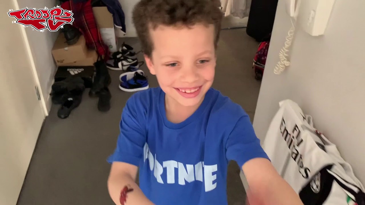 troopzafc's tweet card. TODAY WAS CUPCAKE DAY LOL | TROOPZ AND CHILL | DAY 17 WITH THE FAMILY