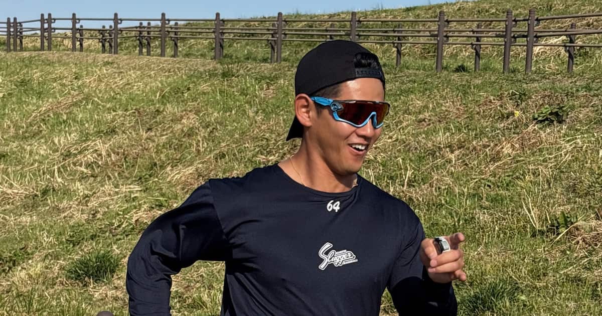 sanspo_swallows's tweet card. ヤクルト・岩田幸宏外野手（28）が27日、埼玉・戸田球場で自主トレーニングを行った。今年1月は、今季限りで退団した西川遥輝外野手（33）の自主トレに参加。キャ…