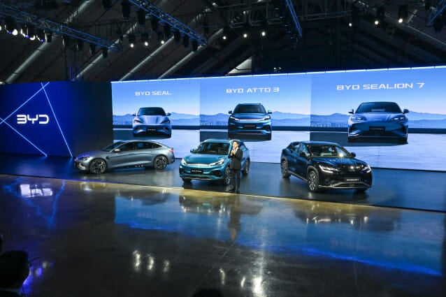 grok1an's tweet card. 이스라엘, 영국 등에서 중국산 차량을 사실상 '도청장치'로 판단하면서 무선백도어 공격에 대한 대응책을 내놨다. 특히 이스라엘의 경우 군 고위 간부에게 지급된 중국 전기차 전량을 회수하는 등 조치에 나섰다. 26일 현