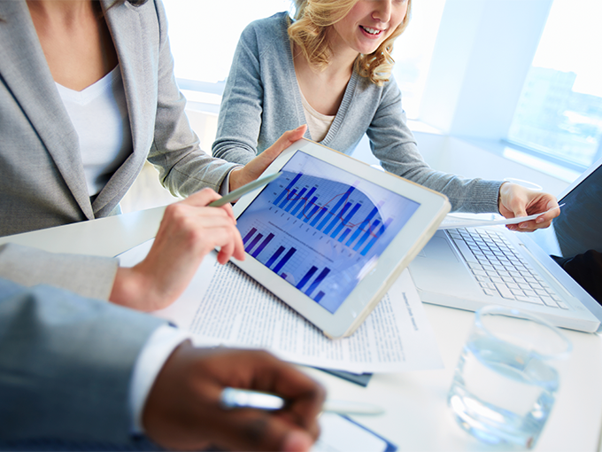 Acelerapyme's tweet card. Imagina poder acceder a toda la información de tu empresa de manera fácil y segura, sin importar dónde esté almacenada. Data Fabric hace precisamente eso: conecta todos tus datos dispersos y te...