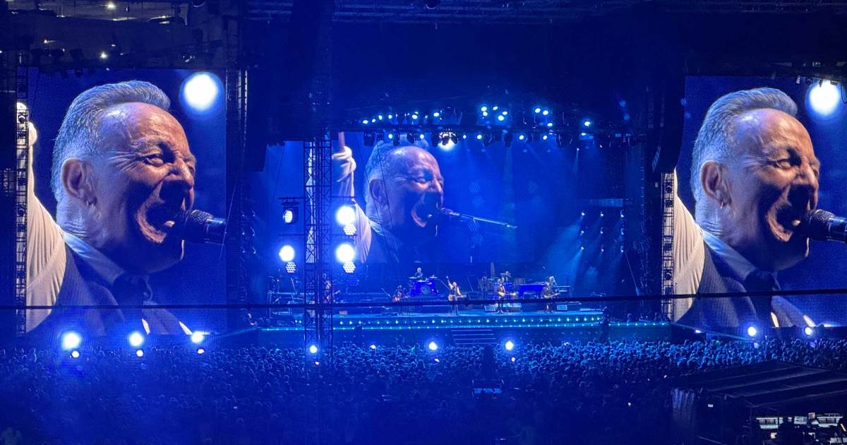 PierreGrosser's tweet card. Call it the Springsteen generation.