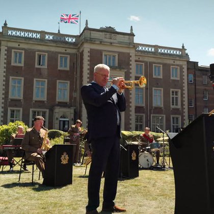 Tweet card summary image