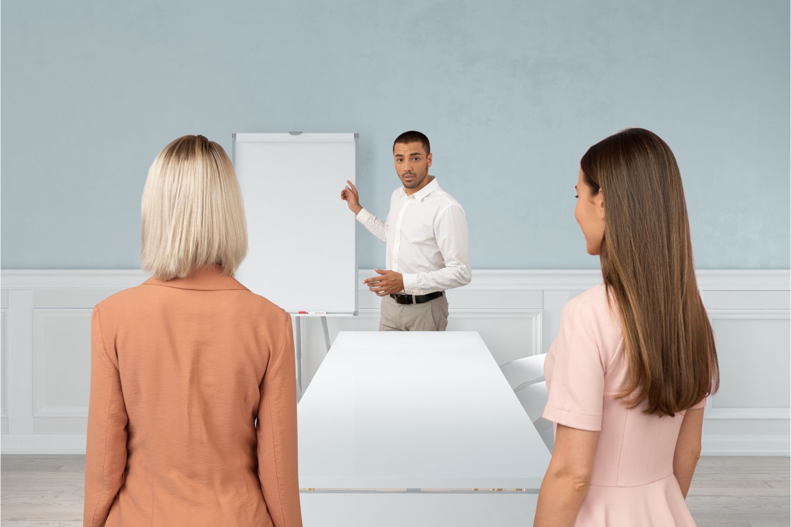 OrgComp16807's tweet card. Optimiza la gestión empresarial con técnicas de comunicación persuasiva. Influye, motiva y alcanza objetivos con eficacia.