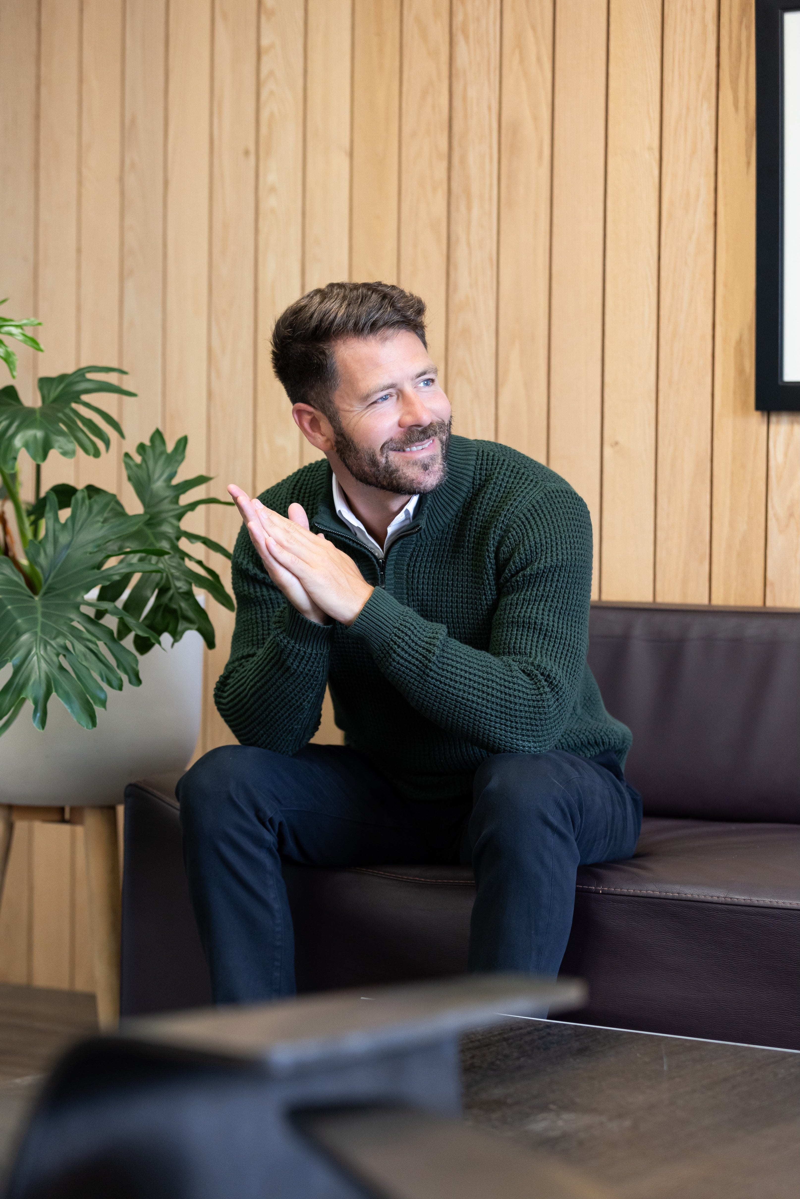 Ken_Rosenthal's tweet card. Men's clothes designed from scratch for shorter men 5'8" and under. Find men's casual and formal clothing from button-downs, t-shirts, sweaters, denim jeans, chinos, and more. FREE Shipping, Exchan...