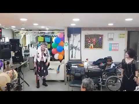 imagodei80's tweet card. [동동구루무]~어머님을.생각하며~각설이.박세룡님의공연.🍮영상