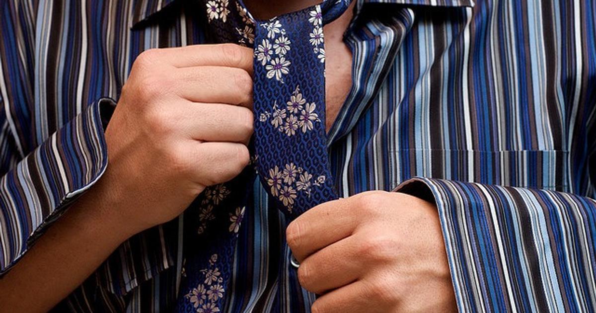 Designship's tweet card. 何を着ているかで相手に与える印象は大きく変わります。「99U」には、服装がすべてではないけれど、服装を自分の味方につけた方がいいとあります。