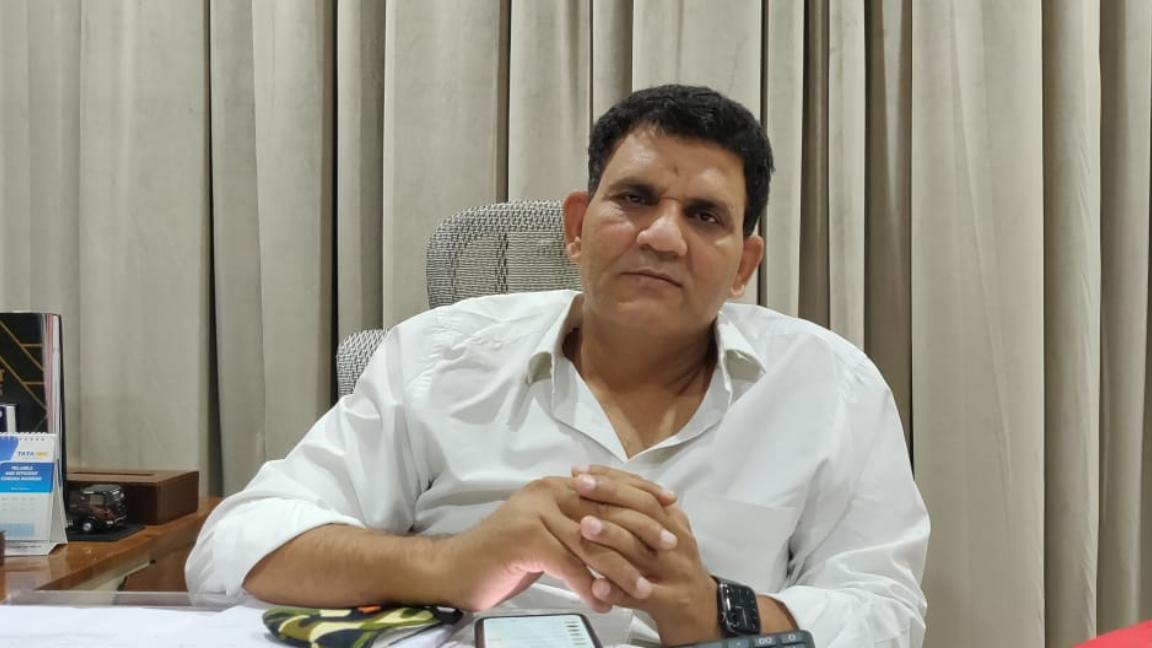 IndiaToday's tweet card. Pyare Khan, a transporter from Nagpur, has spent Rs 85 lakh to make sure 400 metric tonnes of oxygen reaches government hospitals in and around the city for the treatment of Covid-19 patients.