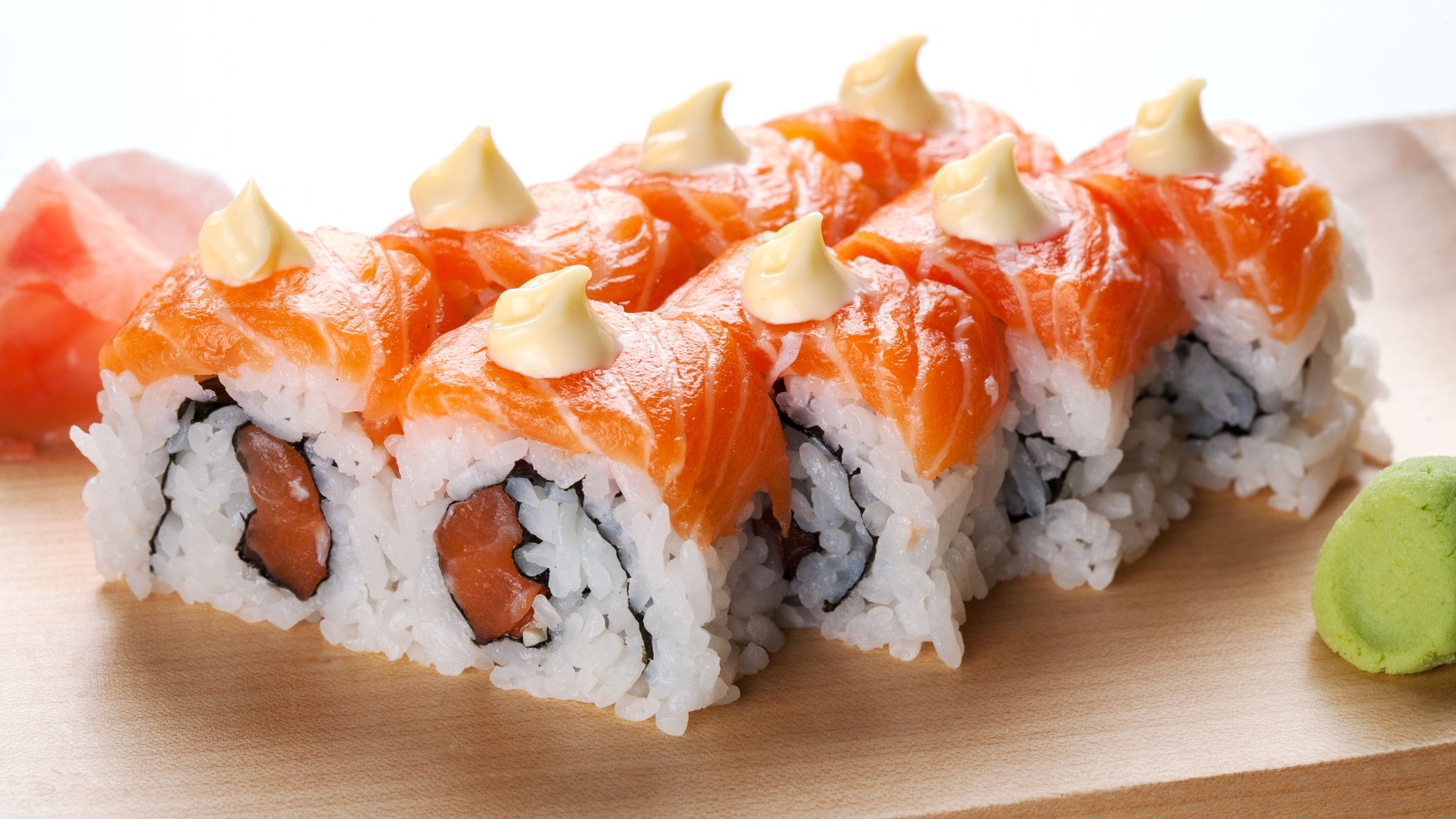 ScottishSun's tweet card. A POPULAR sushi restaurant has announced its shock closure leaving locals gutted. Umai Sushi and Ramen Kitchen in Edinburgh is known for its tasty dishes including maki, ramen, katsu curry and poke…