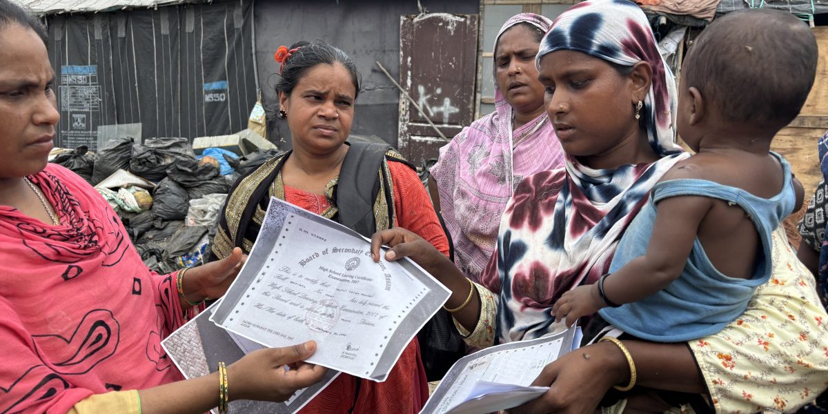 thewire_in's tweet card. Amidst the ongoing crackdown on suspected foreign nationals from Bangladesh, hundreds of Bengali and Assamese migrants have been detained and kept in what the Gurugram police call “holding centres”. 