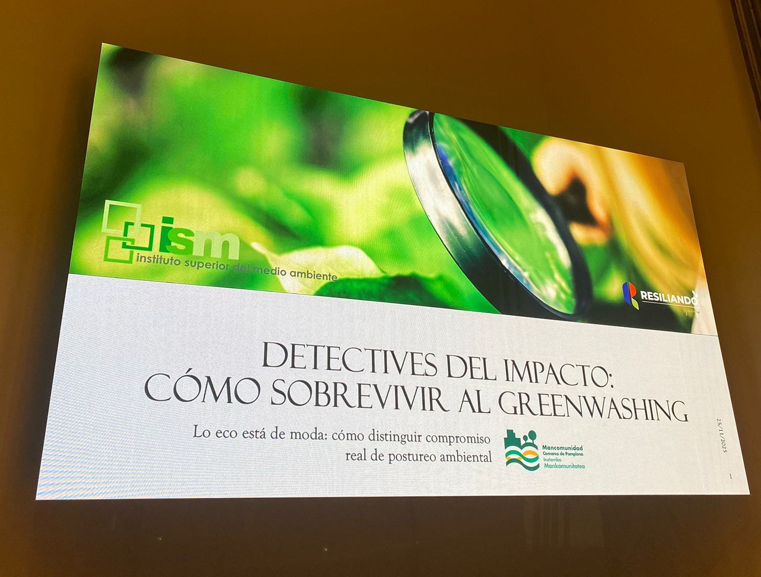 ISMedioambiente's tweet card. Desde el área de in company, el ISM impartió el pasado martes un taller sobre las etiquetas ecológicas e saber distinguir el ecopostureo.