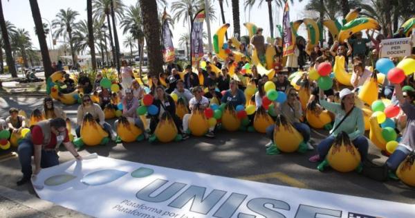 SimebalCesm's tweet card. El pago es consecuencia del acuerdo de actualización de los sueldos entre el Gobierno y los sindicatos. El pago es consecuencia del acuerdo de actualización de los sueldos entre el Gobierno y los...