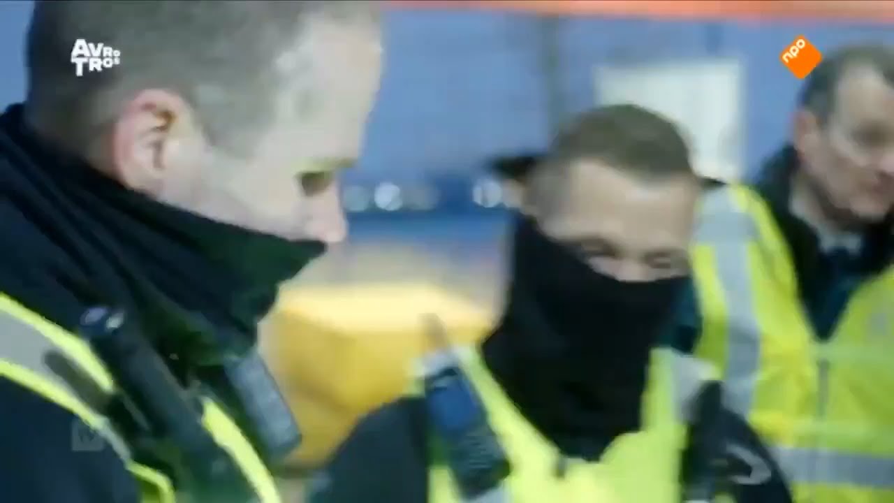 webtic's tweet card. 'Welcome to Brexit': Dutch police confiscate sandwiches at border