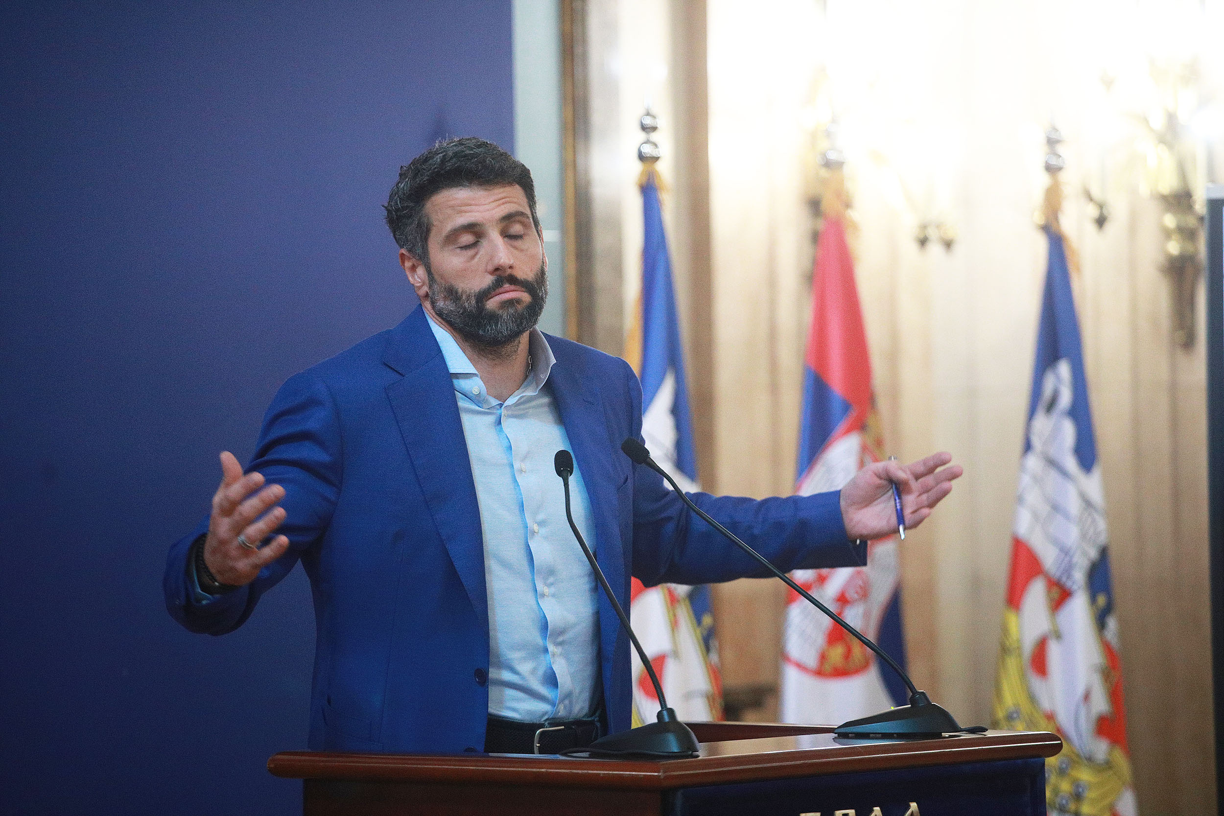 novarsonline's tweet card. Iz organizacije Beograd u pokretu navode da je Sekretarijat za opšte poslove grada Beograda raspisao nabavku pod nazivom "Alkoholna pića", vrednu 1.200.000 dinara, referentni broj 89/25.