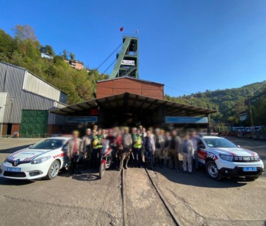 gazete_27's tweet card. (İHA) Zonguldak İl Jandarma Komutanlığı Trafik Jandarması Timleri, Kilimli ilçesine bağlı Gelik Beldesi’nde bulunan Türkiye Taşkömürü İşletmesi (TTK) Maden Ocağı’nda iş sağlığı ve güvenliği bilincini...