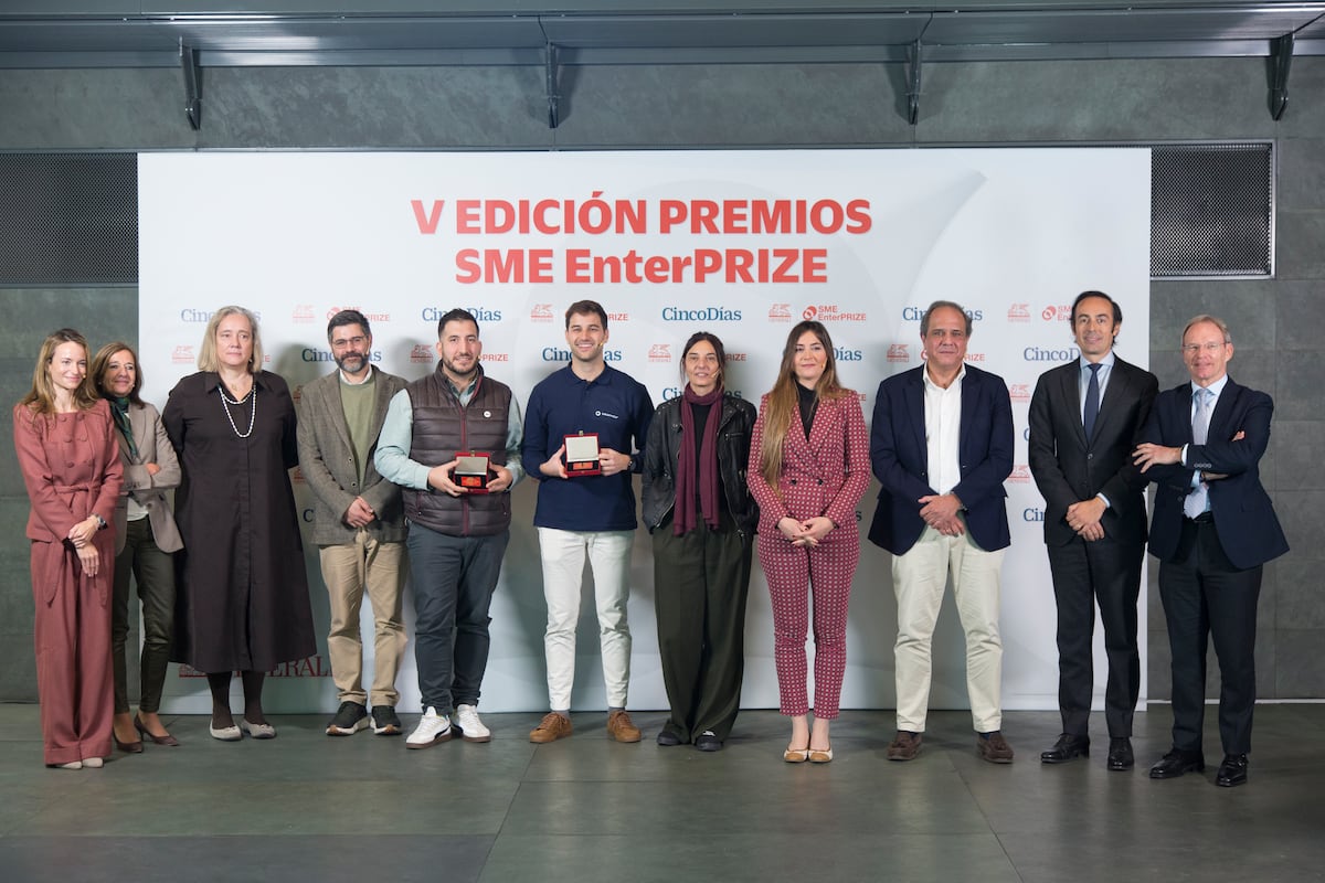 CincoDiascom's tweet card. Los galardones recayeron en la empresa Academia de Inventores, ganadora en la categoría de impacto social, y Uraphex, en sostenibilidad Medioambiental. Ambas empresas fueron reconocidas por el...
