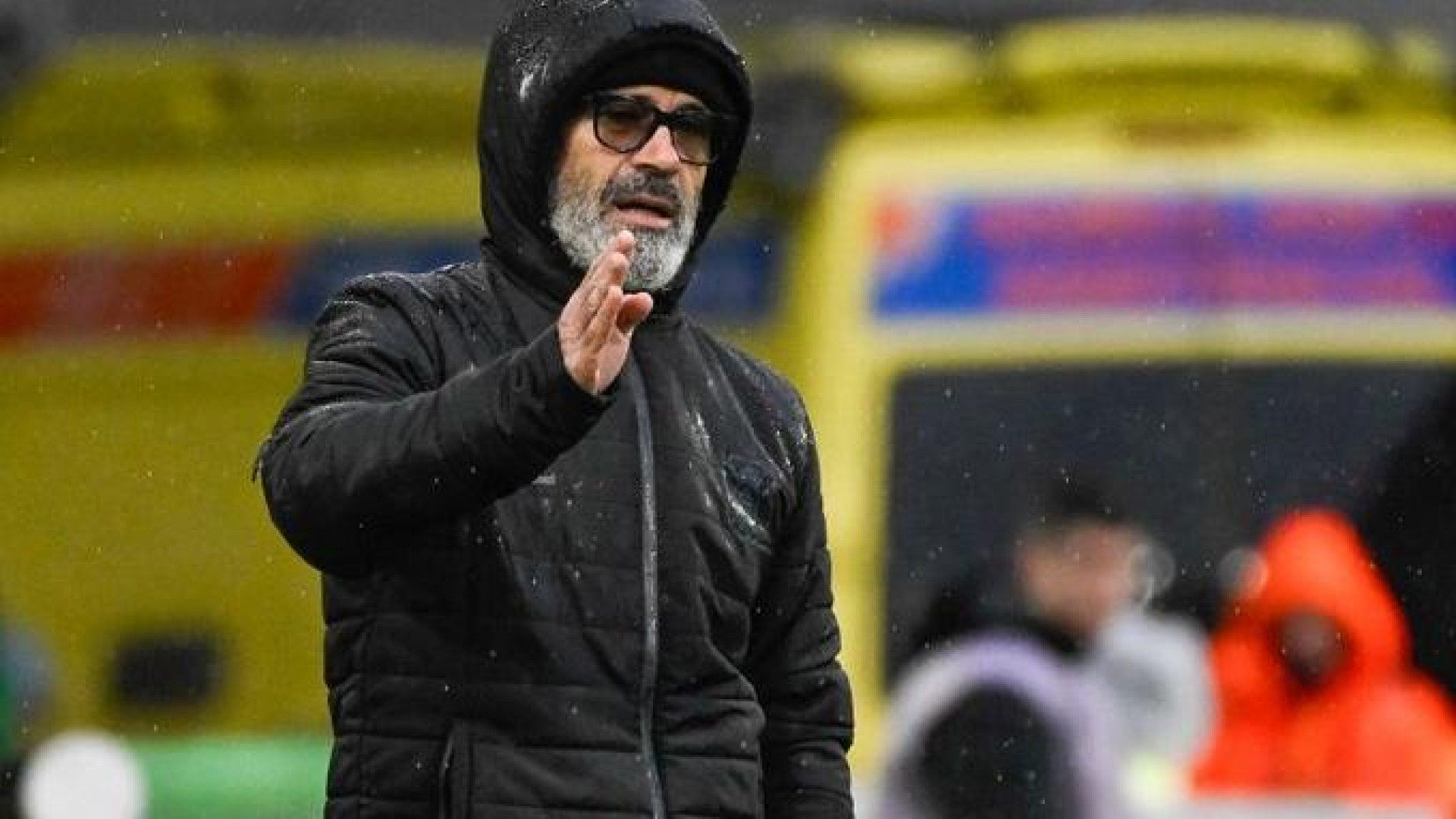 partidazocope's tweet card. El técnico del Tenerife criticó la actuación arbitral durante el encuentro que su equipo jugó en Santander.