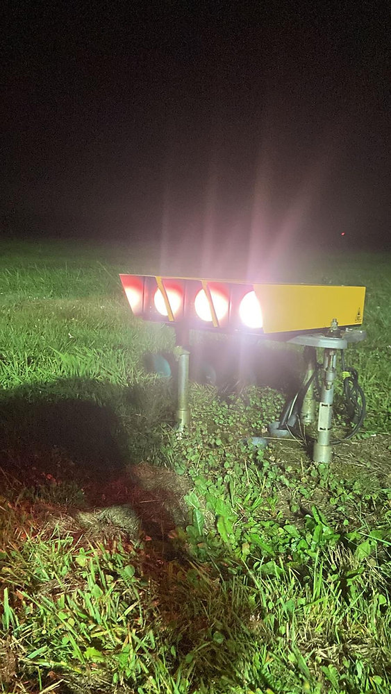 ProjectIconic's tweet card. How Iconic Project Management successfully led the upgrade and replacement of Southampton Airport PAPI lights to LED.