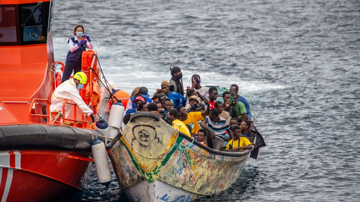 IsraelGJS's tweet card. Además, el 53% de los españoles se declara infeliz con su situación financiera a pesar de las fanfarrias provenientes del Palacio de la Moncloa.