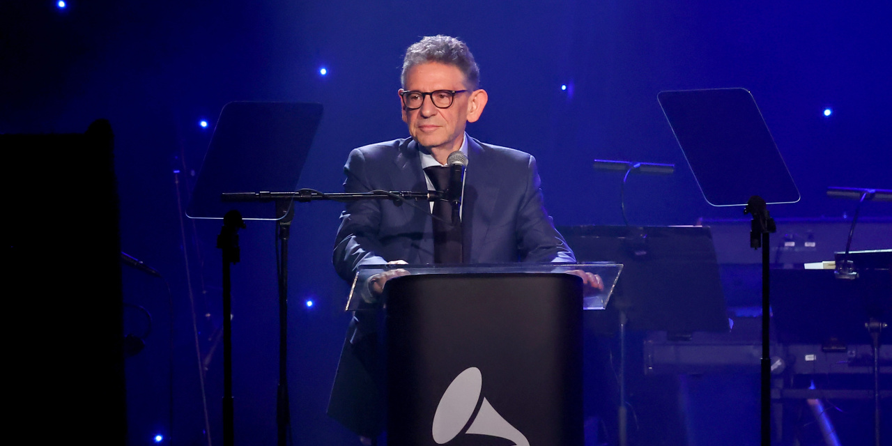 WSJ's tweet card. Udio agrees to launch a new subscription service for fans to create music based on licensed songs.