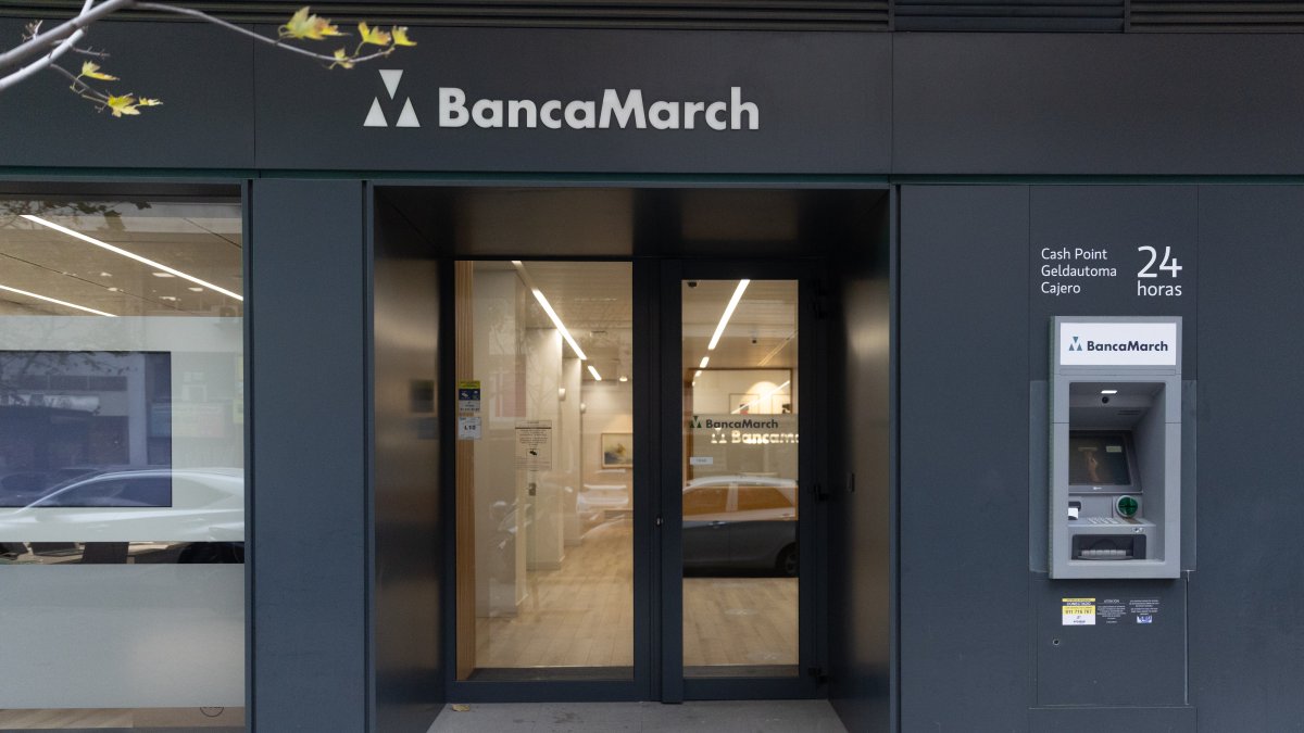 IsraelGJS's tweet card. Estas cuestiones transmiten un mensaje de tranquilidad para sus clientes y todos aquellos que se relacionan con el único banco de capital íntegramente español.