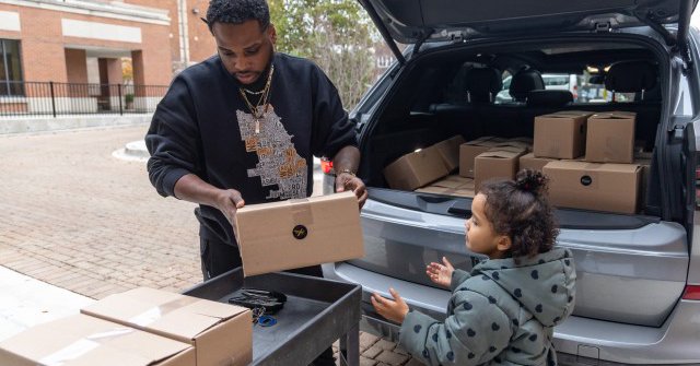 Tweet card summary image