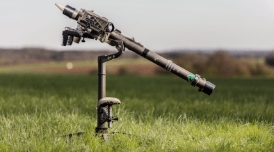 ForcesOperation's tweet card. Trois ans après avoir reçu le feu vert parlementaire, le ministère de la Défense roumain a formalisé ce mardi la commande de près d’un millier de missiles sol-air MISTRAL 3 auprès de MBDA France. 