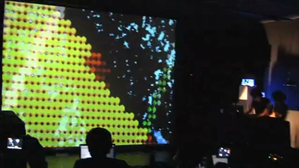 technicusone's tweet card. vjsuave / mapping festival 2011