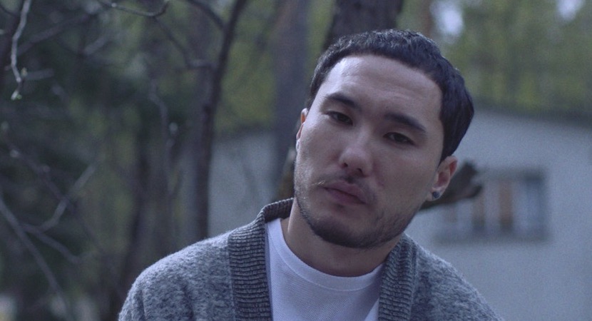 theflowmag's tweet card. Он выходил еще до попадания артиста на "Газгольдер".