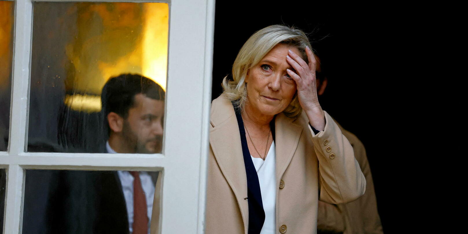 Mathilde_Sd's tweet card. INFO LE POINT. Le gouvernement a concédé au RN une baisse du budget de l’AME, une augmentation des taxes sur les transactions financières, mais refuse de revenir sur le déremboursement des médicame...