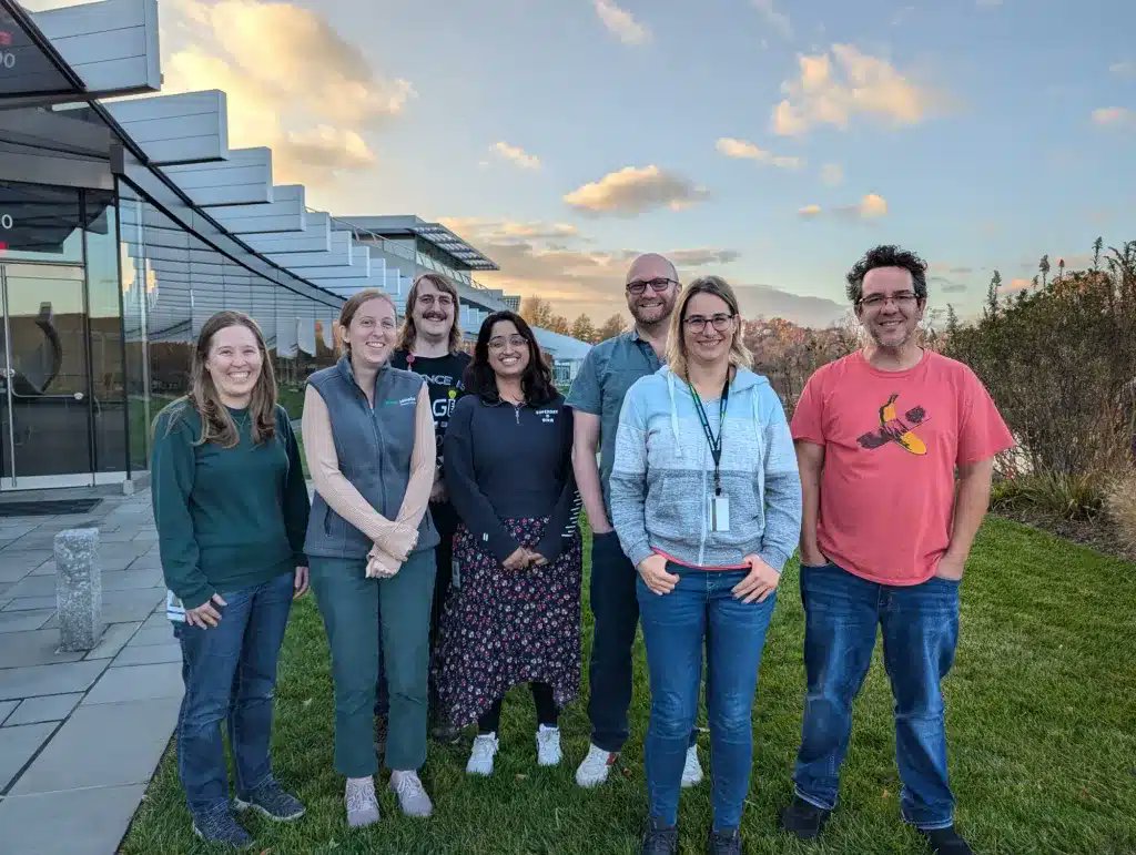 focalplane_jcs's tweet card. You can appreciate a lot by looking – using the best microscope in the world – A day in the life of an AIC visitor - AIC at HHMI Janelia