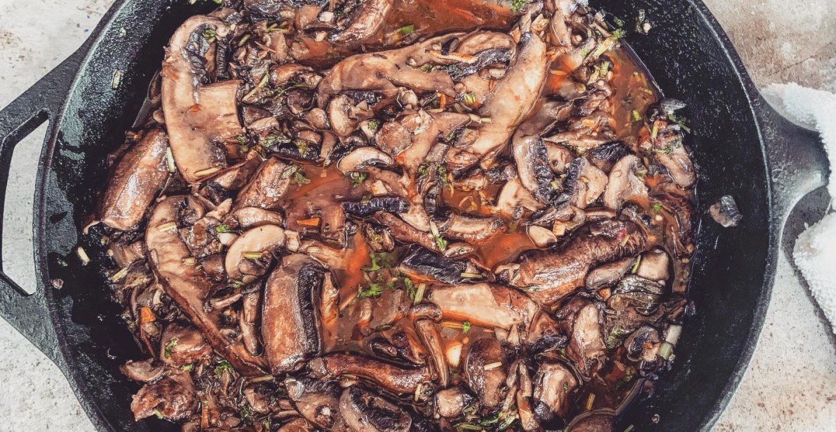 StrandedInATX's tweet card. Concerts with drinks, a vegan/vegetarian food festival with online cooking demos, and two panels